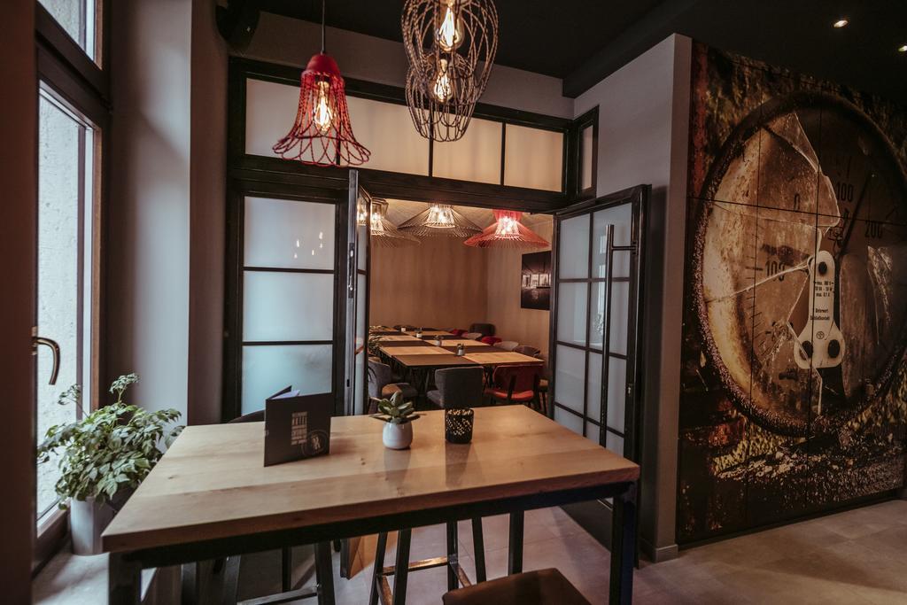 Alexxanders Hotel & Boardinghouse, Restaurant Chemnitz Exteriör bild